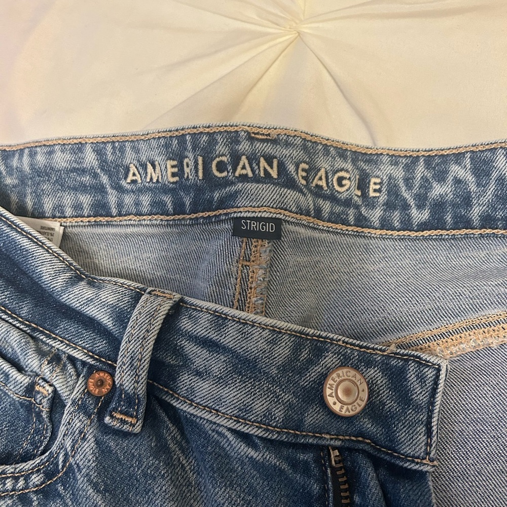 American Eagle Outfitters Mom Jeans - Picture 2 of 4